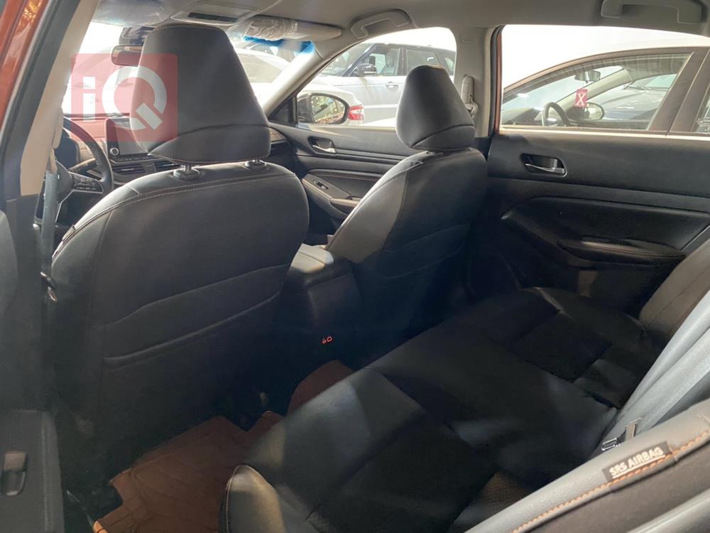 Nissan Altima